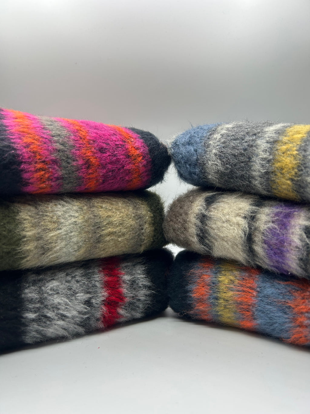 Su Fırçalı Buklet Kumaş - Bordo-Siyah