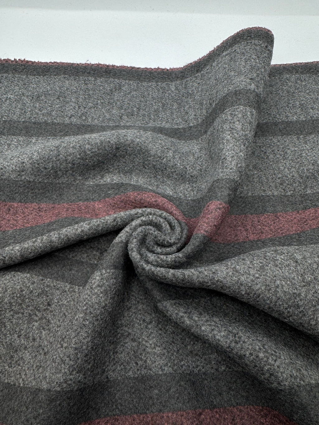 Premium Kalite Kaşe - Çizgili