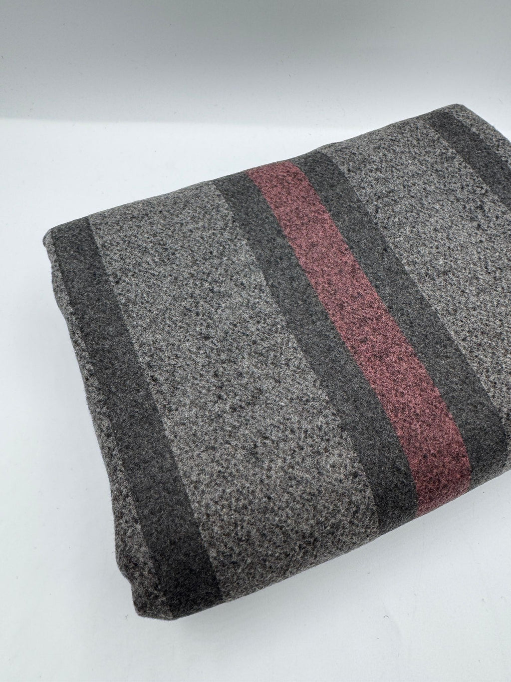 Premium Kalite Kaşe - Çizgili