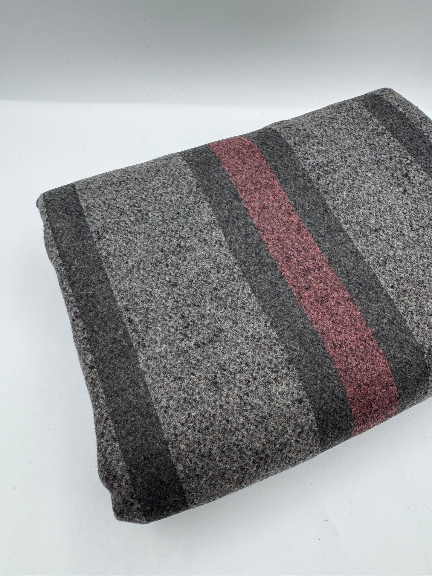 Premium Kalite Kaşe - Çizgili