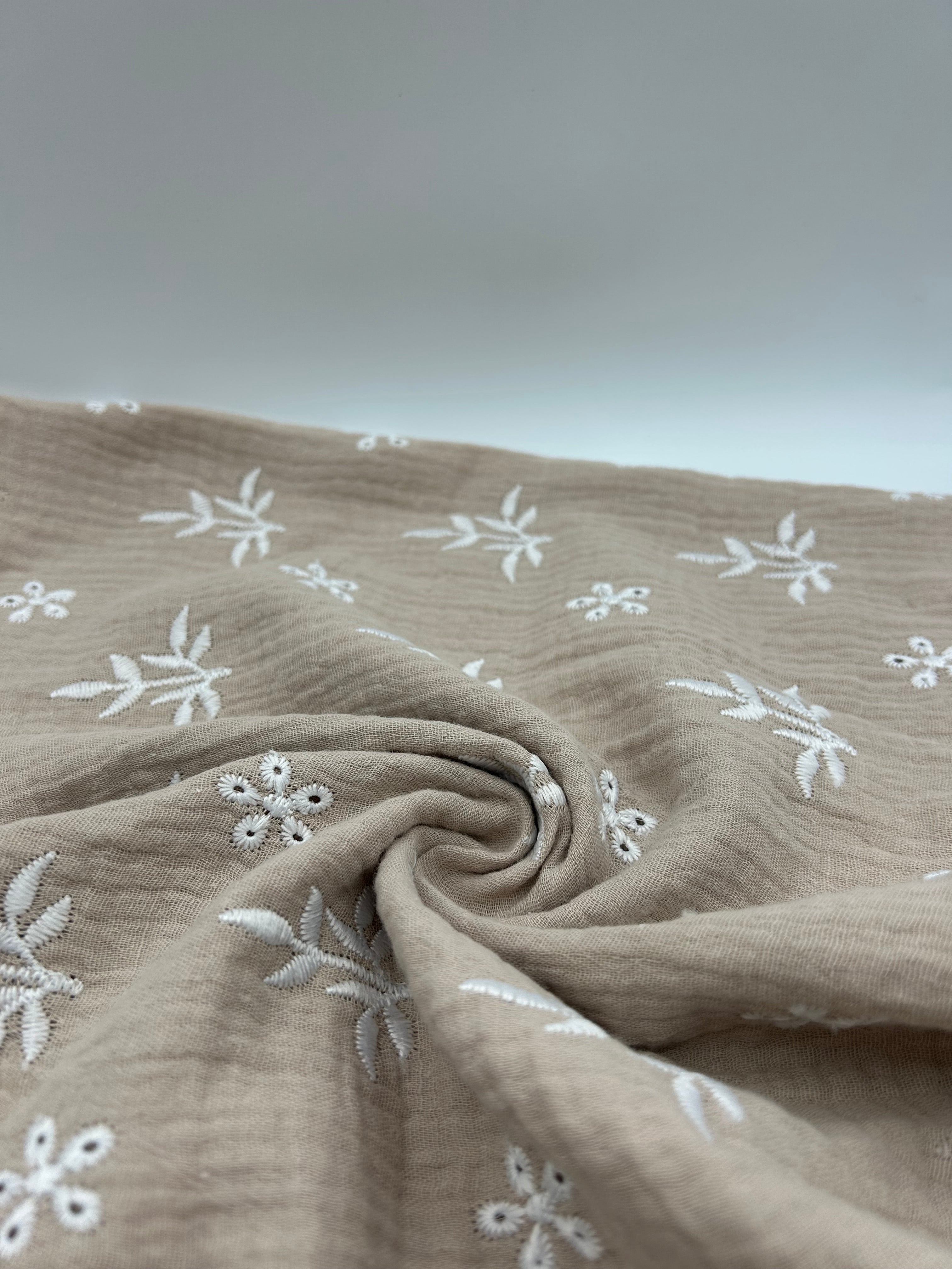 2 Kat Müslin Kumaş - Bej Nakışlı